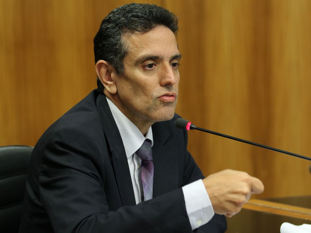 Leonardo Rolim afirma que o INSS recebe 700 mil pedidos por mês